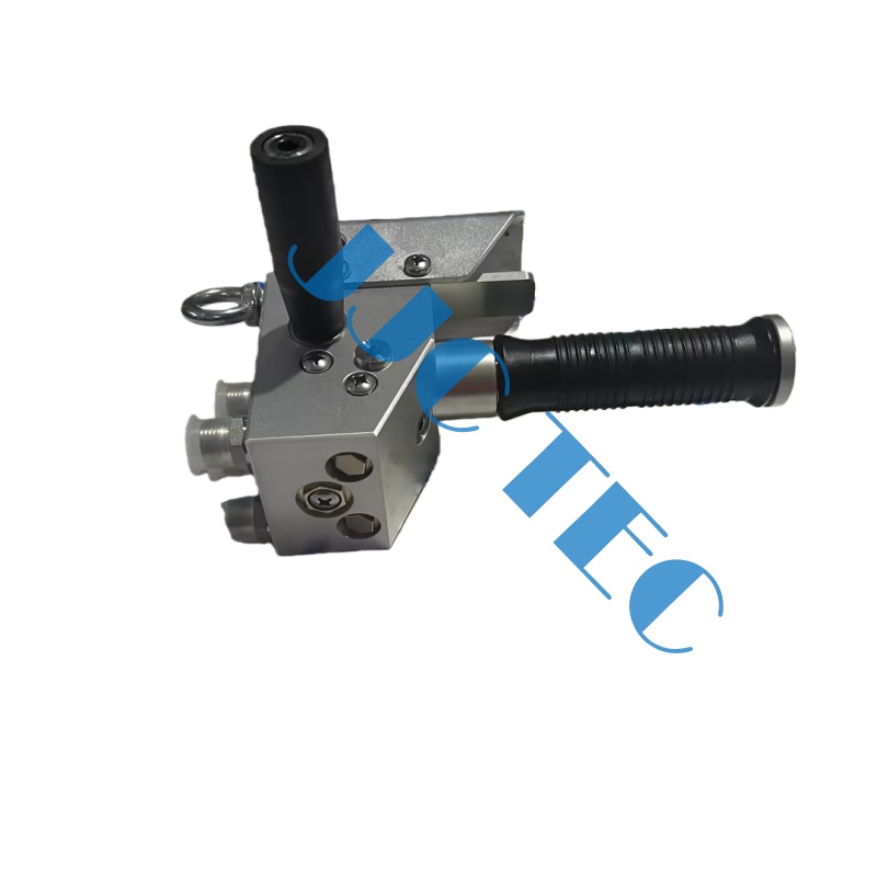 VALVE DE COMMANDE À DISTANCE HYDRAULIQUE, référence OEM : HM30120700, utilisée pour