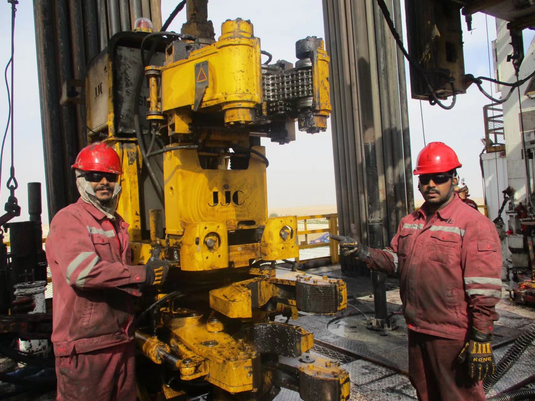 plate-forme pétrolière en acier moulé Iron Roughneck